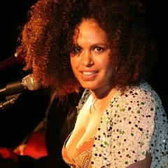 Christine Anu height profile photo
