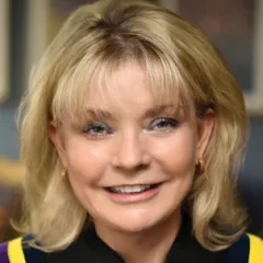 Christine Donohue height profile photo
