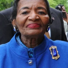 Christine King Farris height profile photo