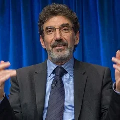 Chuck Lorre height profile photo