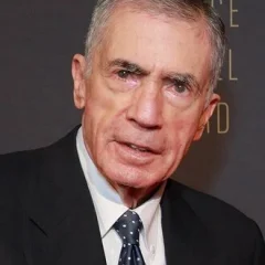 Chuck Robb height profile photo