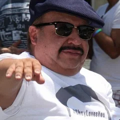 Chuy Bravo height profile photo