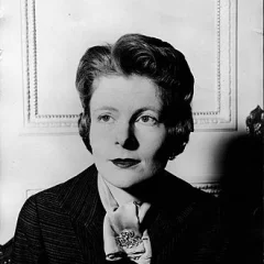 Clarissa Eden height profile photo