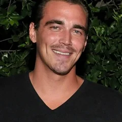 Clark James Gable height profile photo