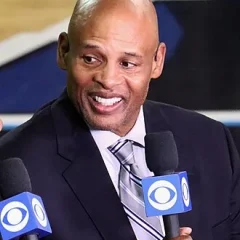 Clark Kellogg height profile photo