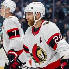 Claude Giroux height profile photo