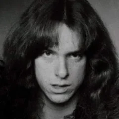 Cliff Burton height profile photo