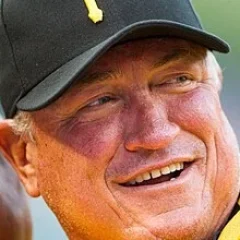 Clint Hurdle height profile photo