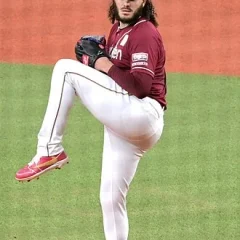 Cody Ponce height profile photo