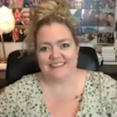 Colleen Hoover height profile photo