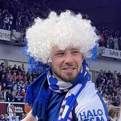 Conor Chaplin height profile photo