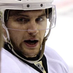 Conor Sheary height profile photo