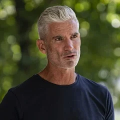 Craig Foster height profile photo