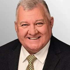 Craig Kelly height profile photo