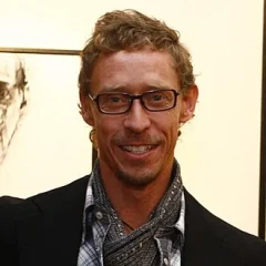 Craig Ruddy height profile photo
