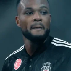 Cyle Larin height profile photo