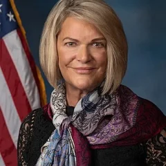 Cynthia Lummis height profile photo