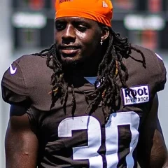D'Ernest Johnson height profile photo