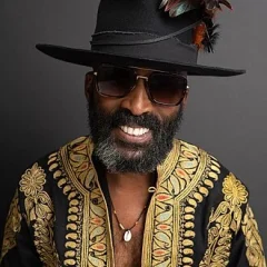 D'Wayne Wiggins height profile photo