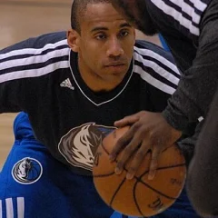 Dahntay Jones height profile photo