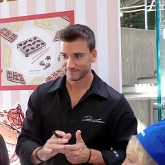 Damiano Carrara height profile photo
