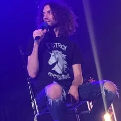 Dan Avidan height profile photo