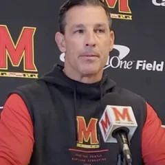 Dan Enos height profile photo