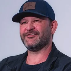 Dan Fogelman height profile photo