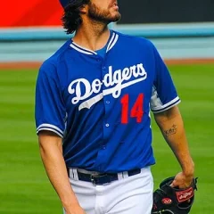 Dan Haren height profile photo