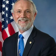 Dan Newhouse height profile photo