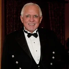 Dan Peña height profile photo