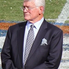 Dan Reeves height profile photo