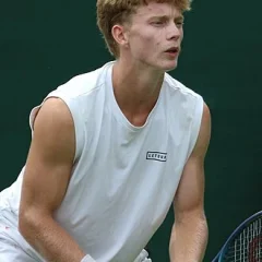 Dane Sweeny height profile photo