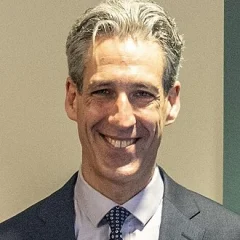 Daniel Biss height profile photo
