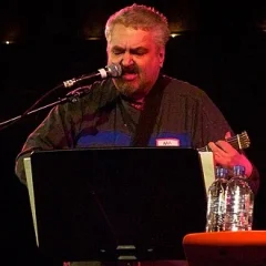 Daniel Johnston height profile photo