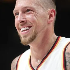 Daniel Theis height profile photo