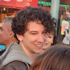 Daniel Thrasher height profile photo