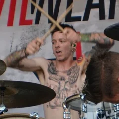 Daniel Williams (drummer) height profile photo