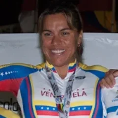 Daniela Larreal height profile photo