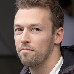 Daniil Kvyat height profile photo