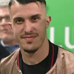 Dany Mota height profile photo
