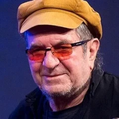 Dariush Mehrjui height profile photo