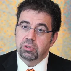 Daron Acemoglu height profile photo
