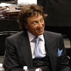 Daryl Katz height profile photo