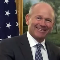 Dave Calhoun height profile photo