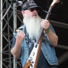 Dave Catching height profile photo