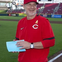David Bell (baseball) height profile photo
