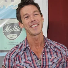 David Bromstad height profile photo