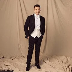 David Campbell (singer) height profile photo