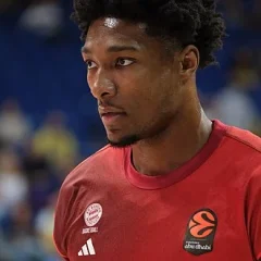David McCormack (basketball) height profile photo